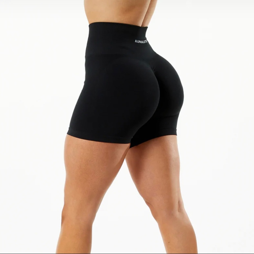 Alphalete amplify shorts